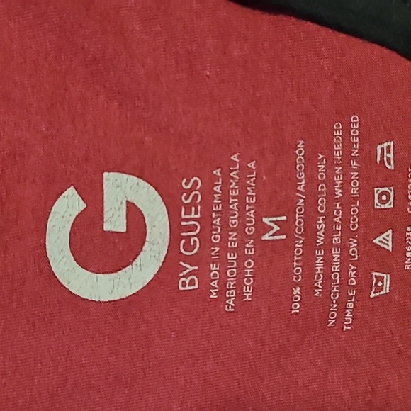 Guess T shirt - Picture 2 of 3